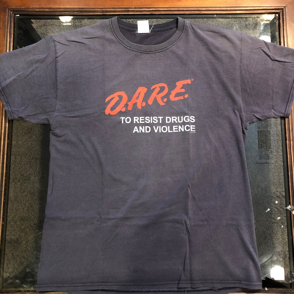 Men's Large VINTAGE DARE To Resist Drugs T-Shirt